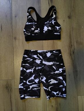 Human Engineering Performance Black & White Camo Sports Bra and Biker Shorts Set